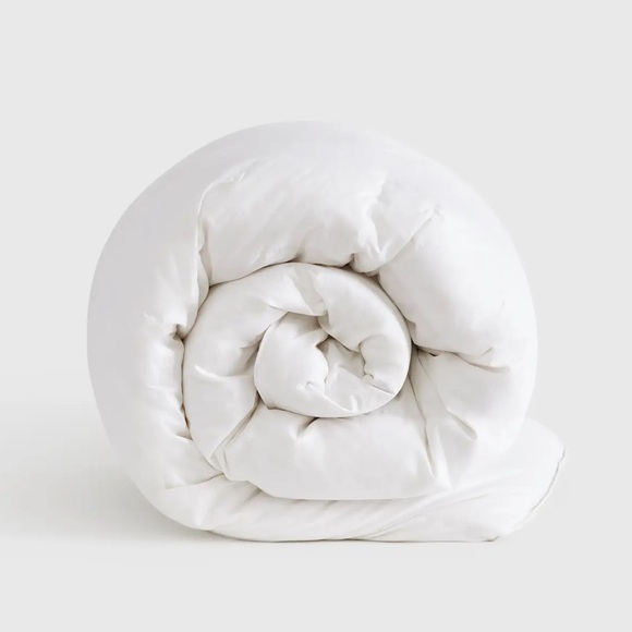 New Quince Premium Down Comforter All Season King/California King Duck Feather - Picture 1 of 12